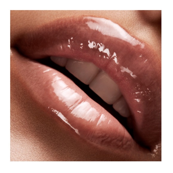 Sephora Makeup Nib Fenty Gloss Bomb Universal Lip Luminizer In Glass Slipper Poshmark